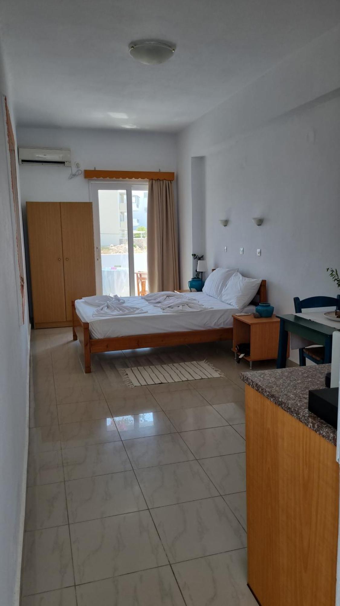 Studios Nina Amoopi Habitación foto